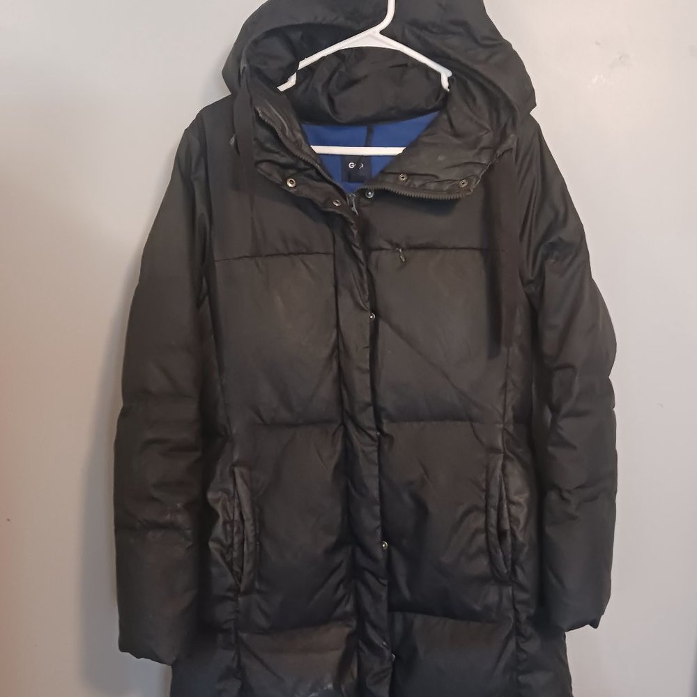 Gap mid length Women's black hooded puffer coat